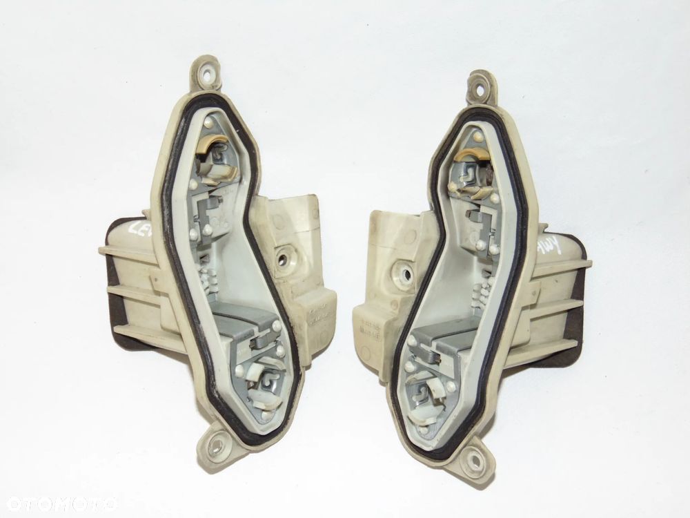 ORYGINAŁ wkład lampy lewej prawej tylny tył lewy prawy oprawka Opel Vectra C kombi 02-05r - 1