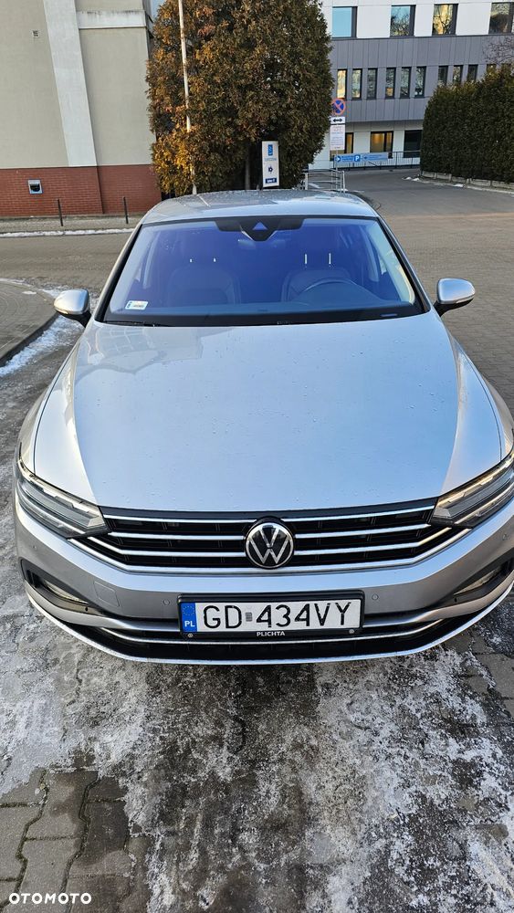 Volkswagen Passat - 2