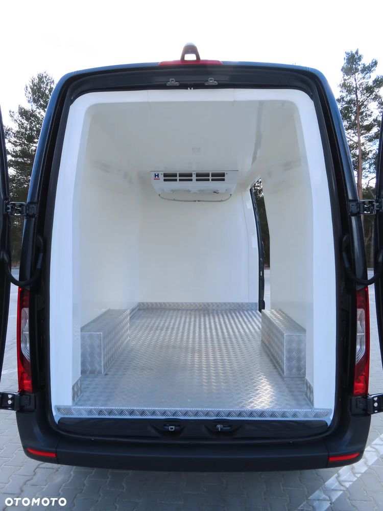 Mercedes-Benz Sprinter 319 CDI V6 3.0 CDI 190 KM Automat 7G-Tronic 4X4 Chłodnia -30*C Agregat Chłodniczy Rozstaw Osi 3665 mm Ładowność 1067 Kg WZMACNIANY Przebieg 10 Tys Km Jedyny Taki UNIKAT Stan NOWY Jak Z Fabryki POLECAM - 17