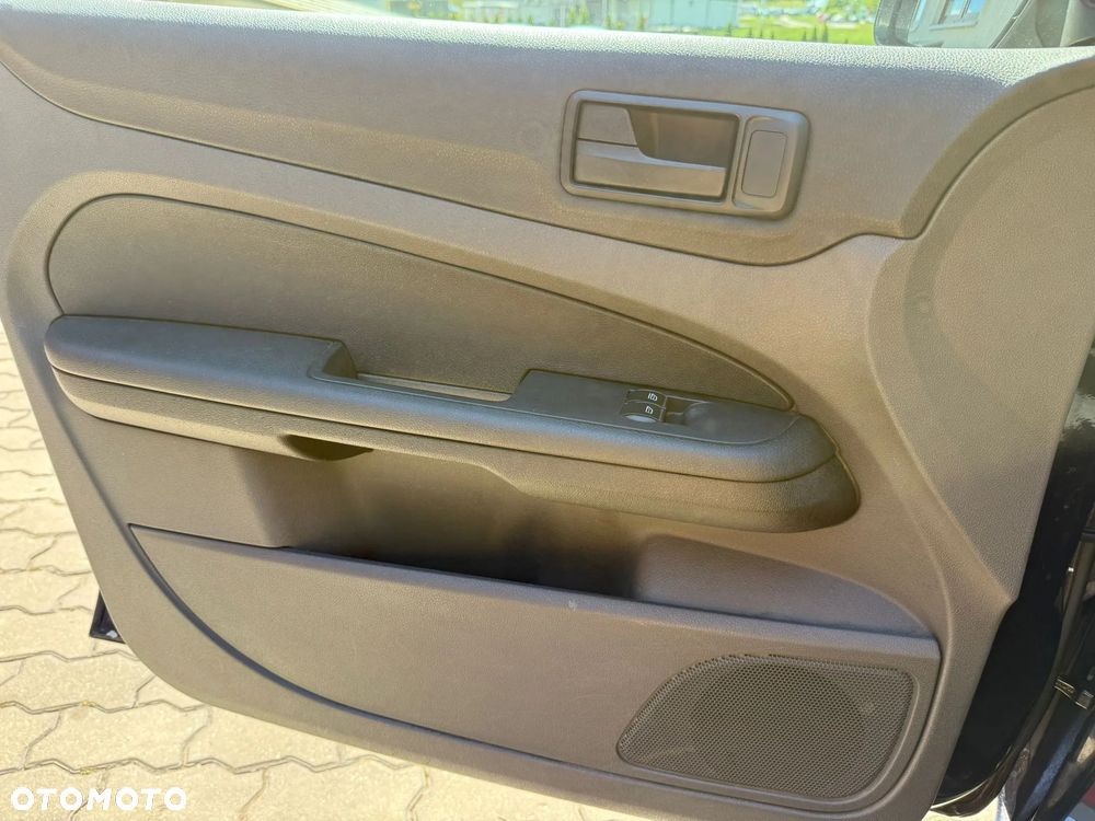 Ford Focus 1.4 Ambiente - 18