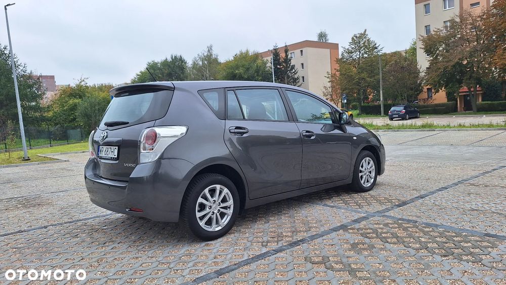 Toyota Verso 1.8 Premium - 7