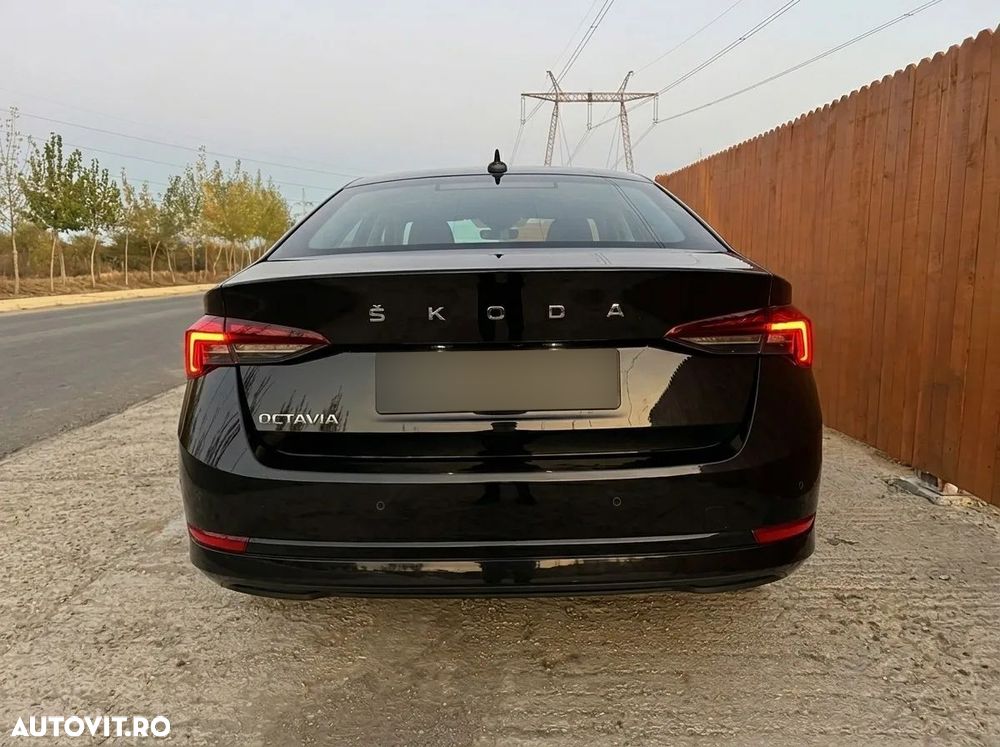 Skoda Octavia 2.0 TDI DSG Ambition - 6