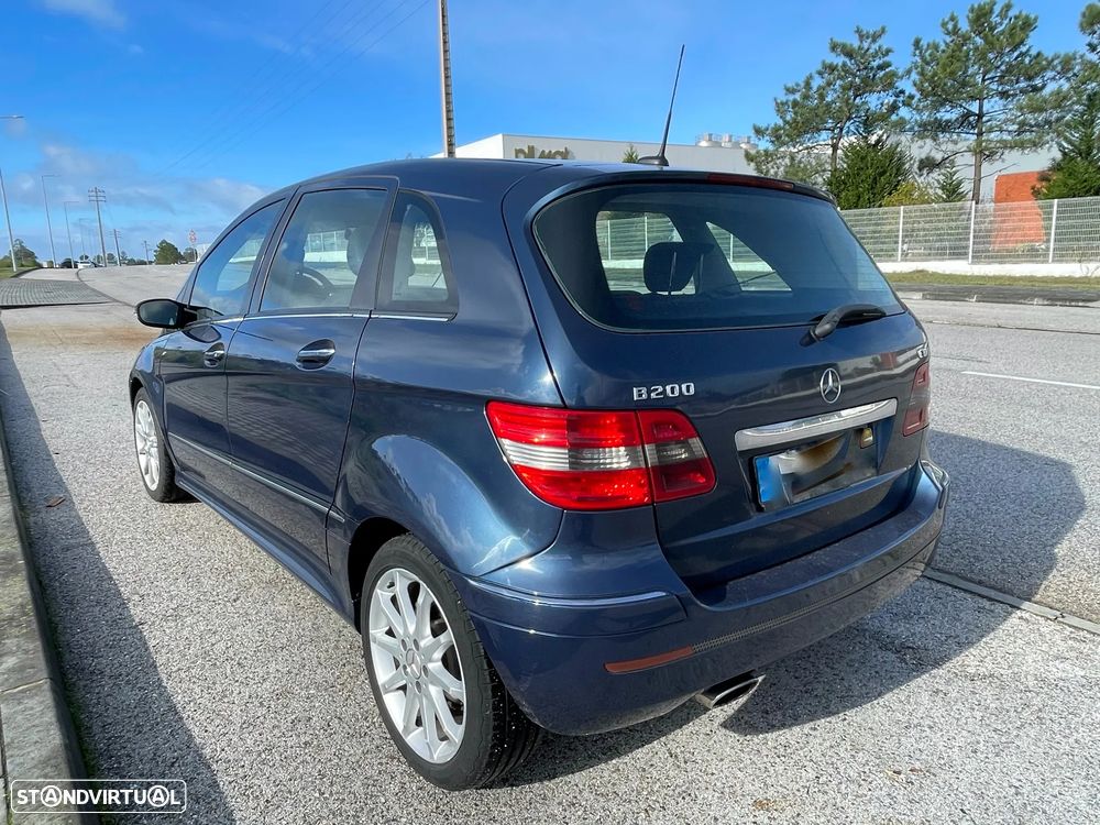 Mercedes-Benz B 200 CDI - 4