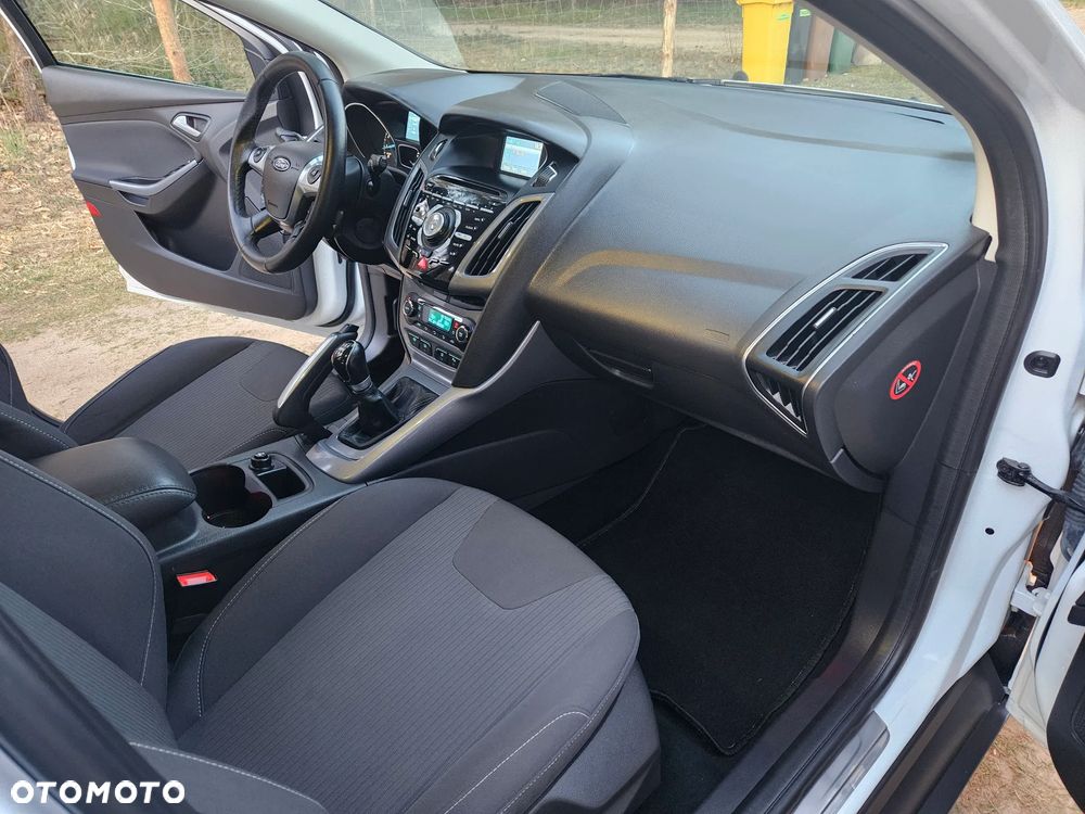 Ford Focus 1.6 Titanium - 23