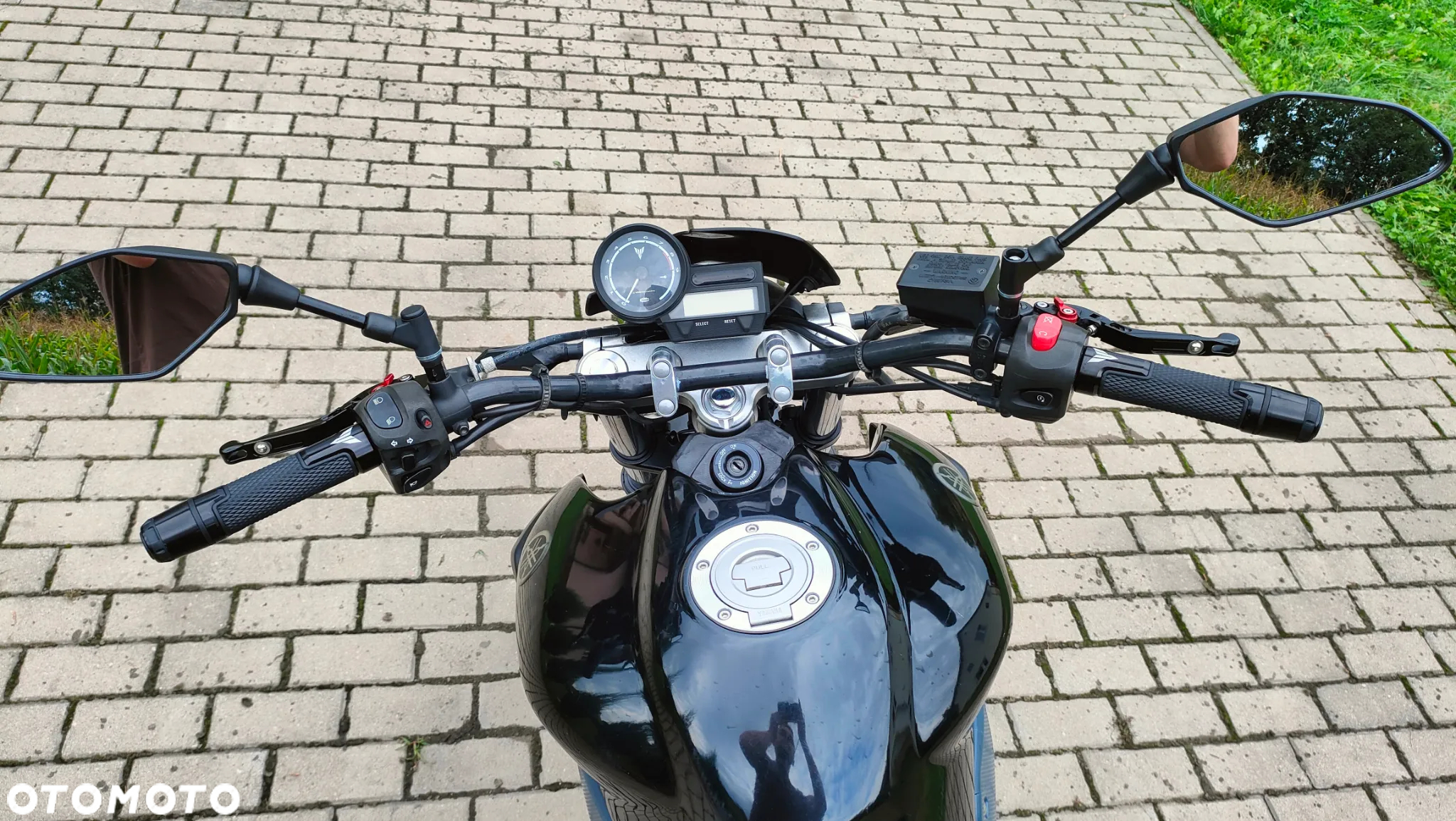 Yamaha MT - 7