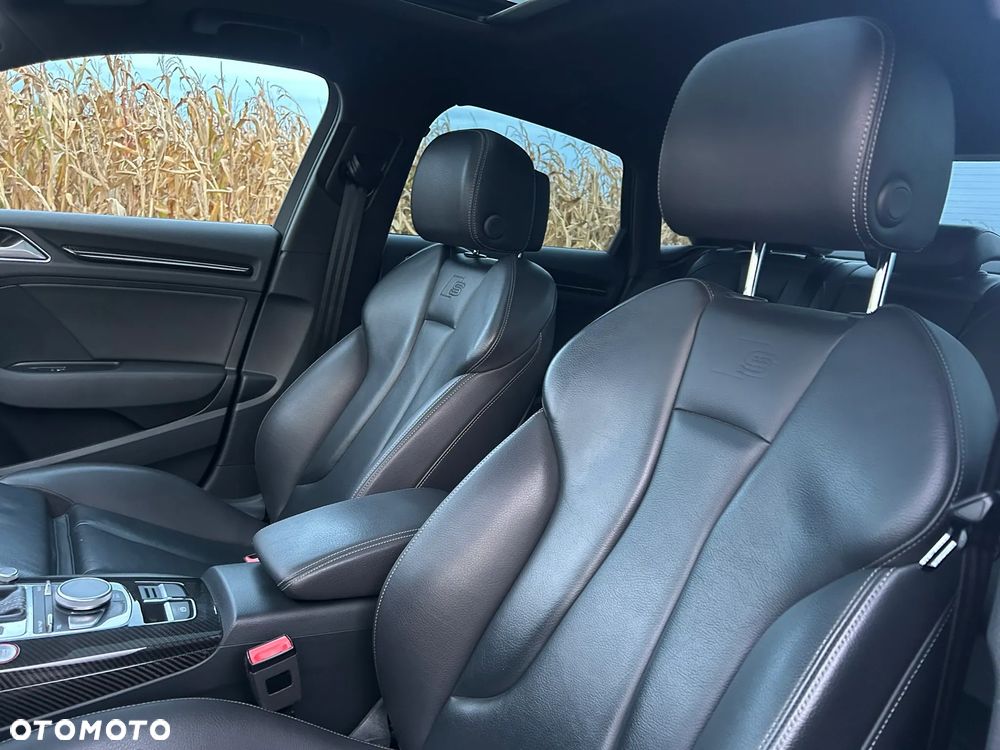 Audi S3 S tronic - 18