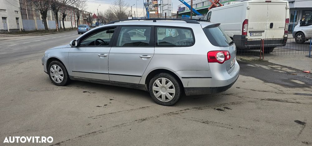 Volkswagen Passat 2.0 TDI DPF DSG Individual Chrom - 6