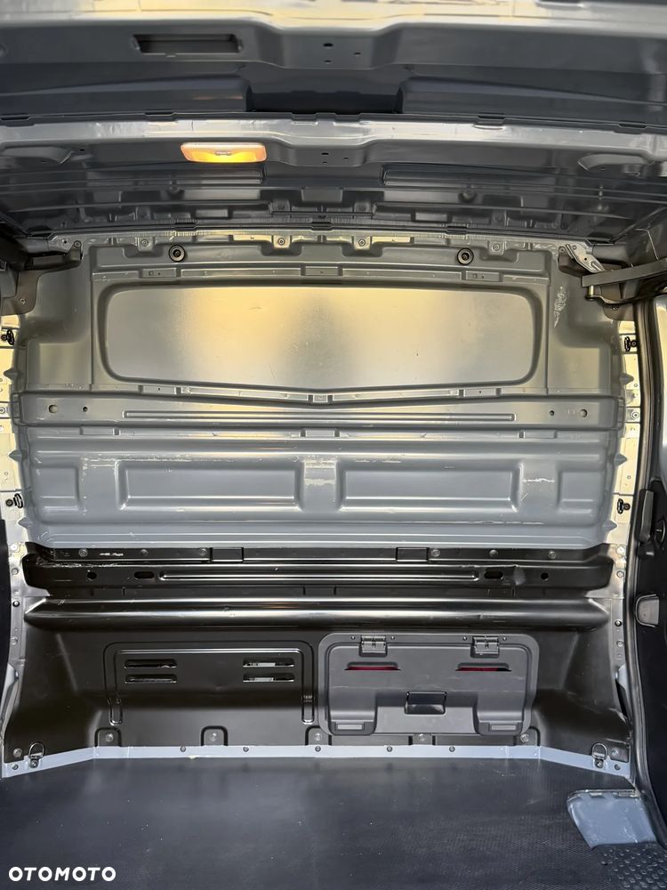 Renault TRAFIC - 32