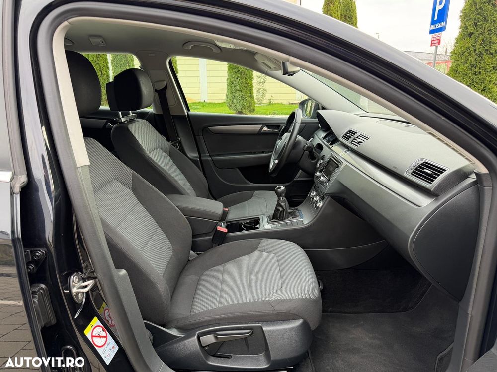 Volkswagen Passat Variant 2.0 Blue TDI SCR Comfortline - 7