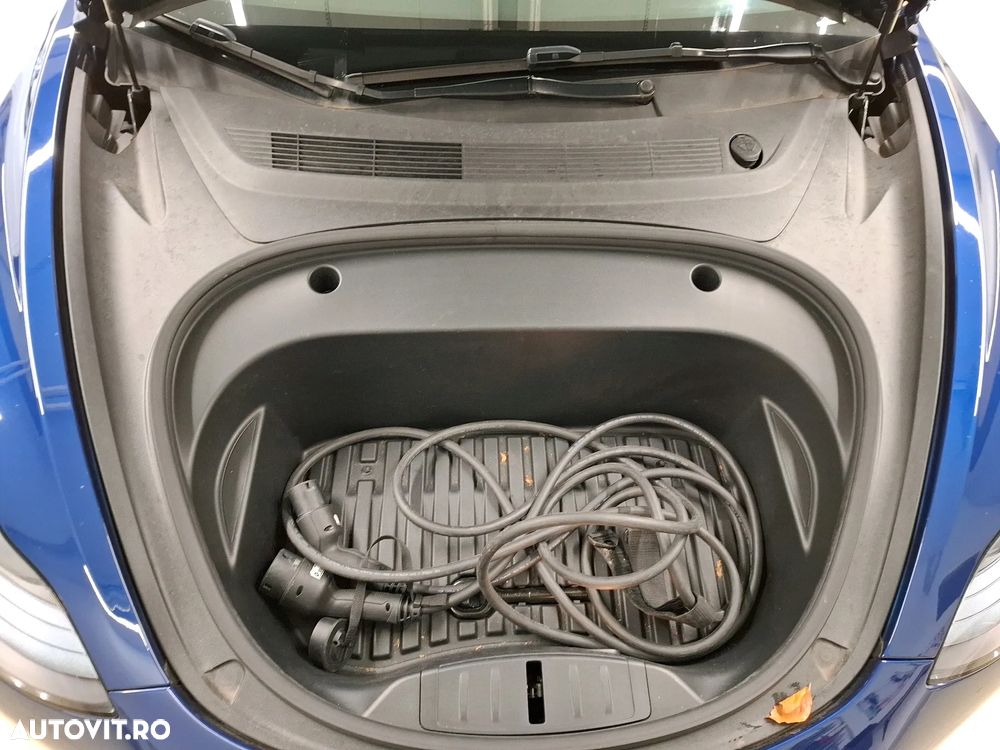 Tesla Model 3 Langstreckenbatterie Allradantrieb Dual Motor - 17