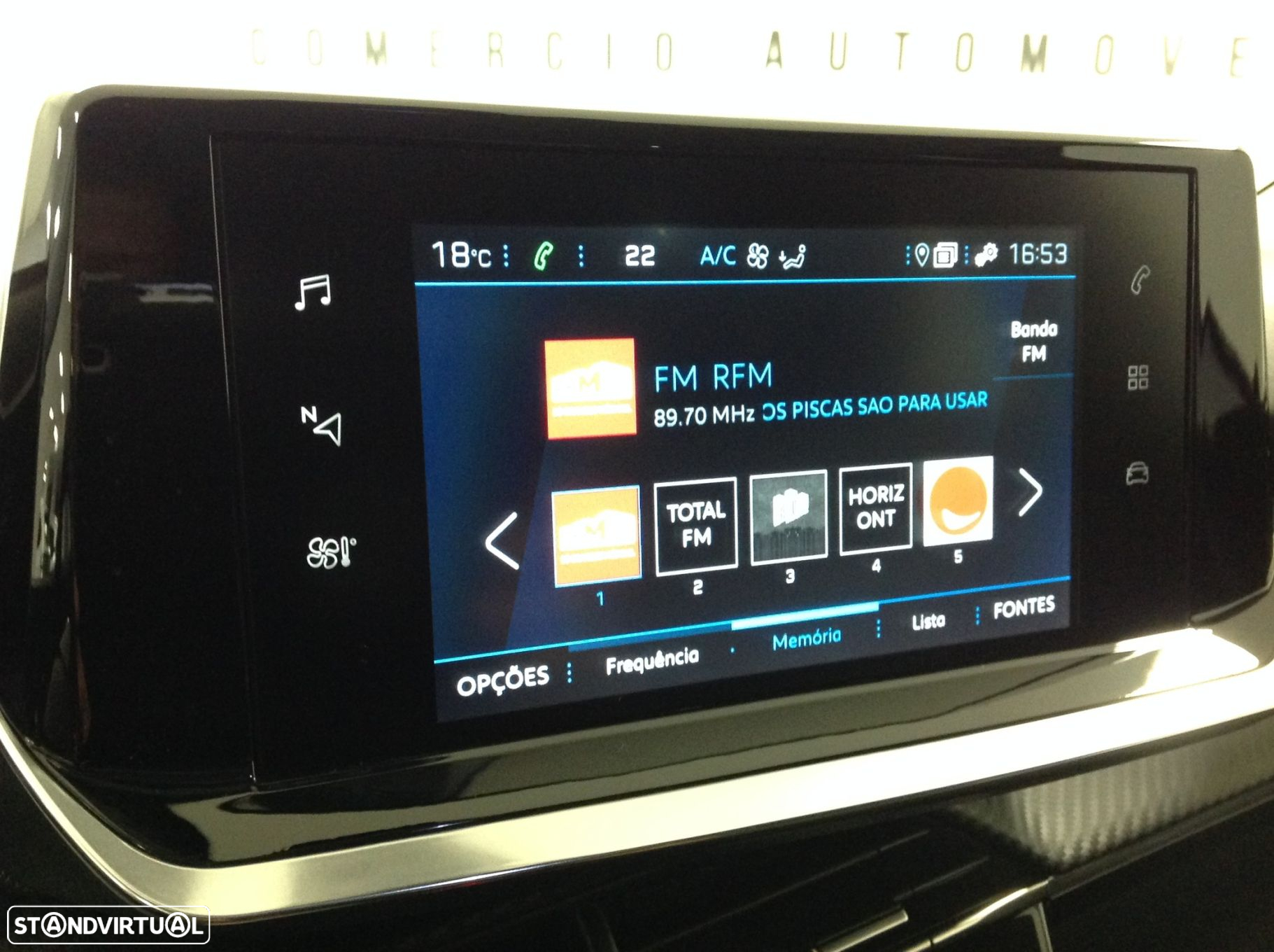 Peugeot 2008 1.2 PureTech Allure EAT8 - 17