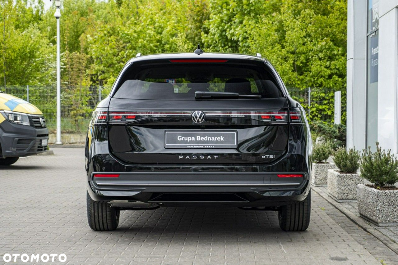 Volkswagen Passat - 10