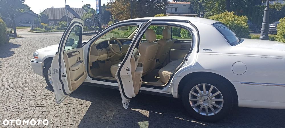 Lincoln Town Car 4.6 Signature - 8