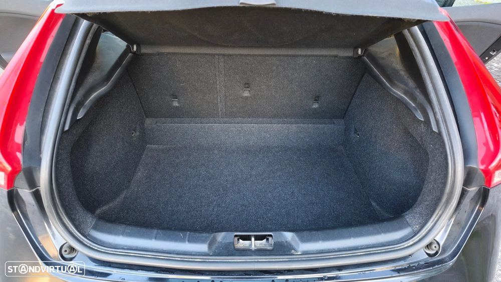Volvo V40 Cross Country 1.6 D2 Kinetic - 9