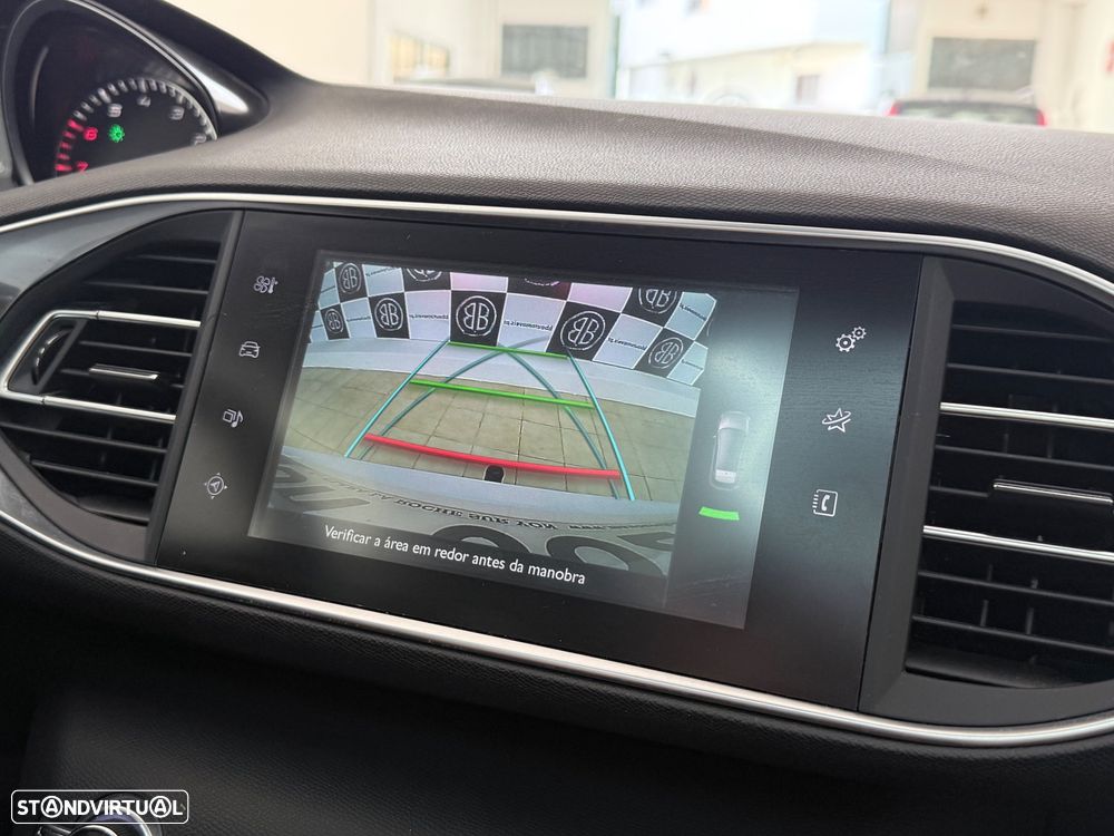Peugeot 308 PureTech 130 GPF EAT8 Stop & Start Allure Pack - 12