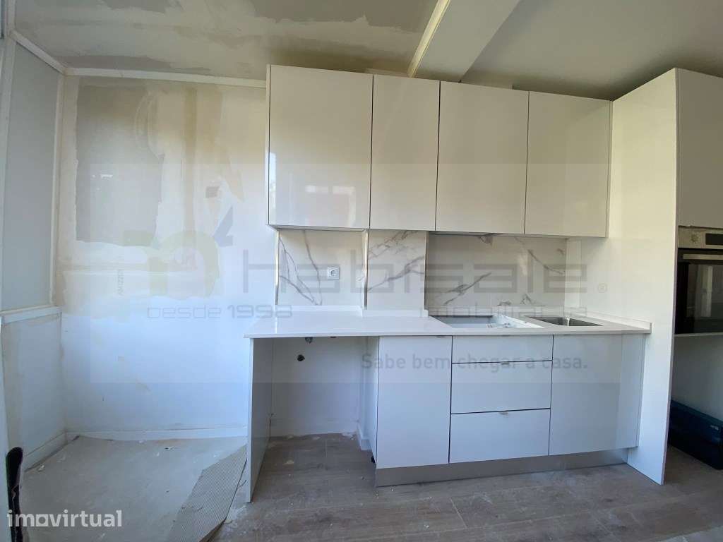 T3 Renovado com Suite | Excelente Localização | Amadora - Grande imagem: 4/31