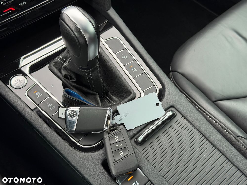 Volkswagen Arteon 2.0 TDI SCR 4Motion DSG R-Line - 41