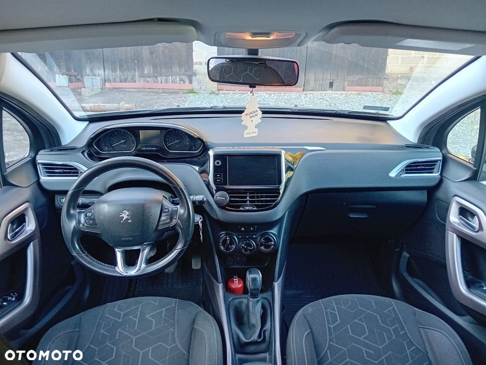 Peugeot 2008 - 6