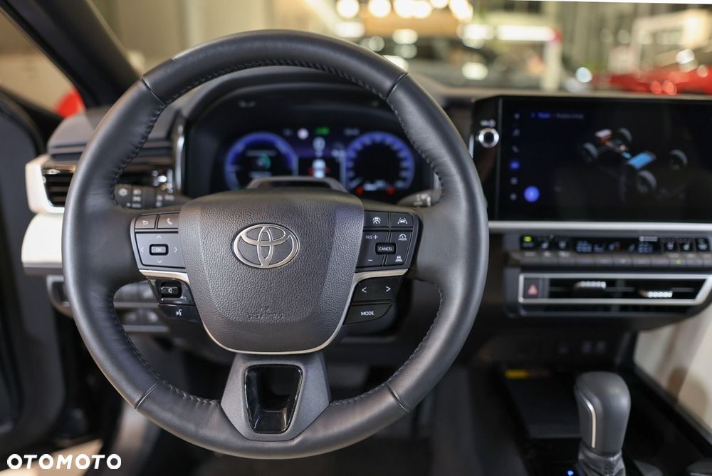 Toyota Camry - 18