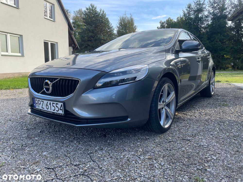 Volvo V40 D2 Drive-E Momentum - 4