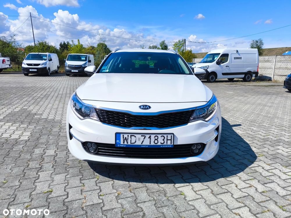 Kia Optima 2.0 M - 8