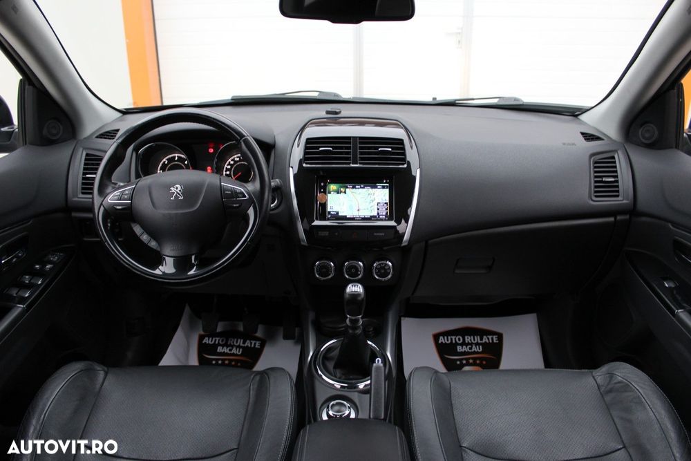 Peugeot 4008 - 8