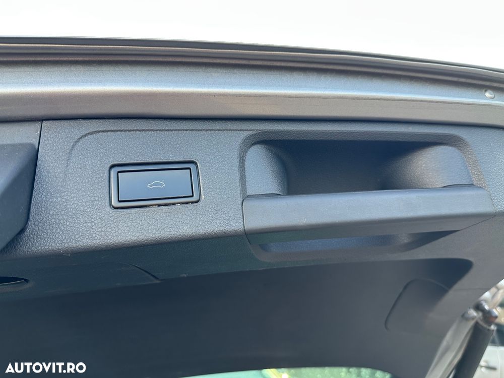Volkswagen Passat 2.0 TDI DSG Highline - 15
