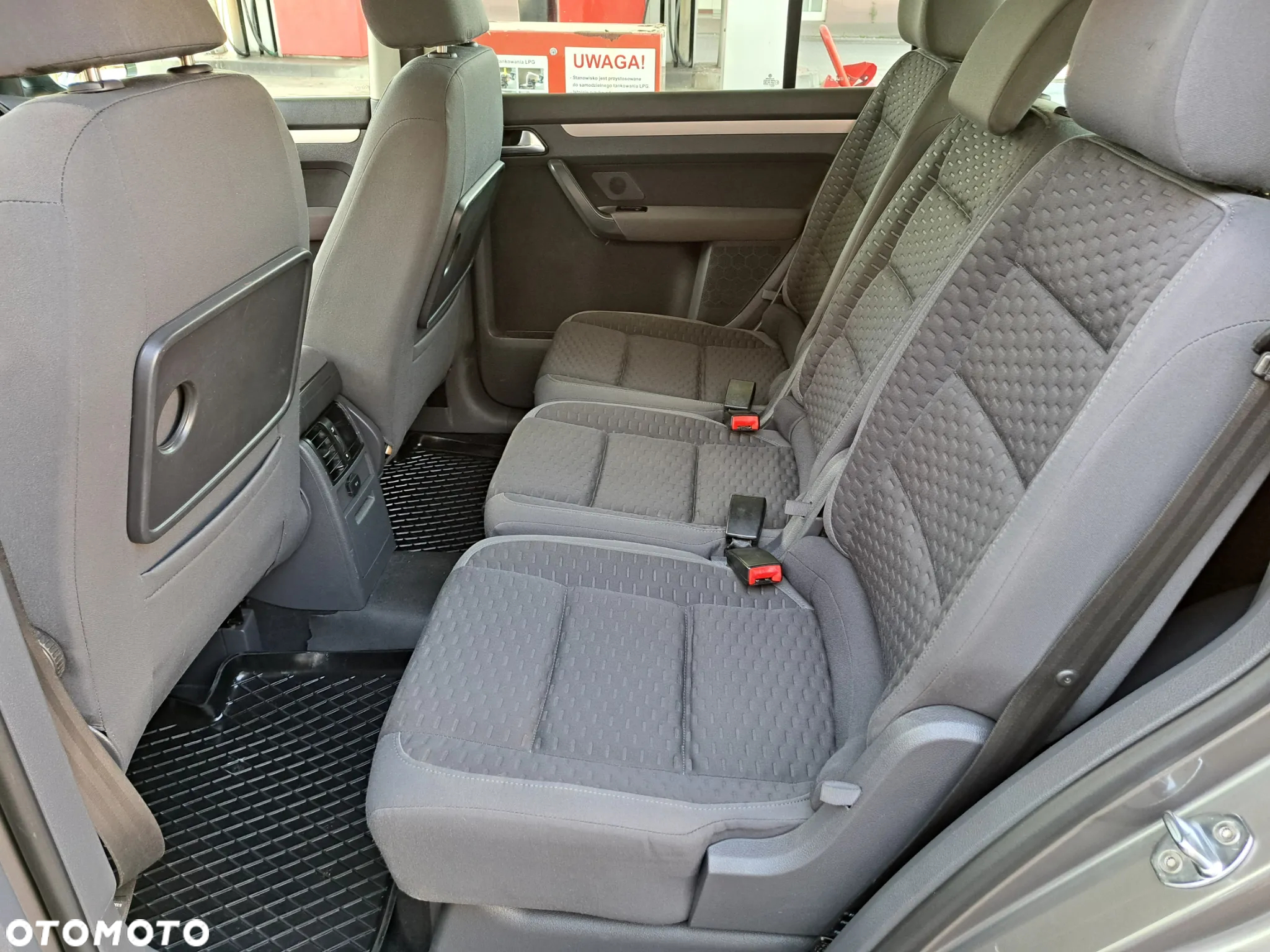 Volkswagen Touran - 29
