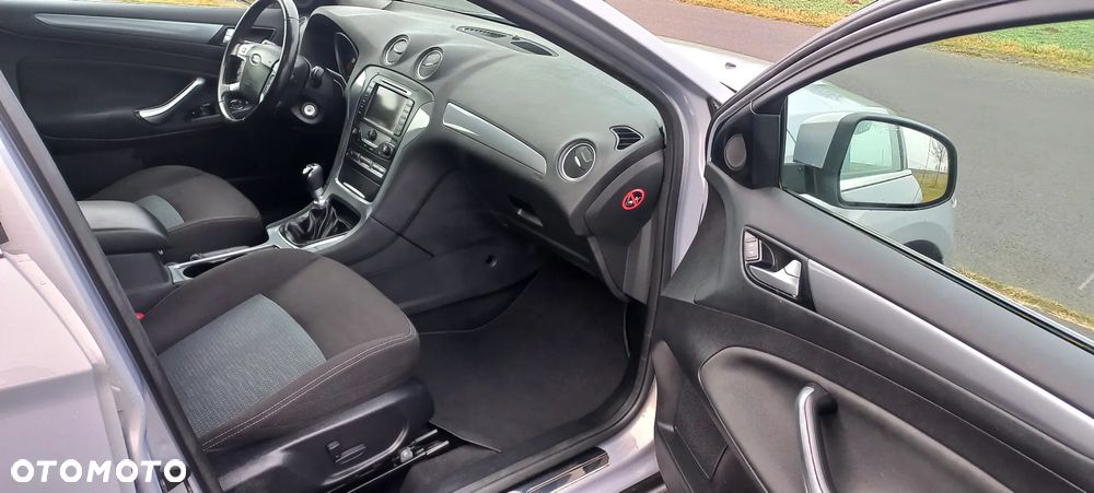 Ford Mondeo 2.0 TDCi Ghia X - 5