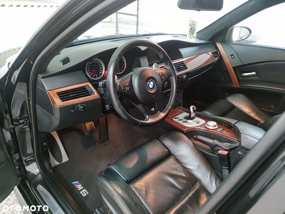 BMW M5 - 12