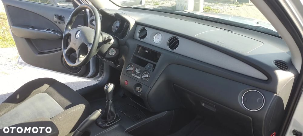 Mitsubishi Outlander 2.0 2WD Invite - 11