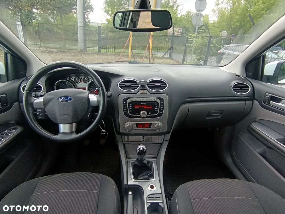 Ford Focus 1.6 Trend - 6