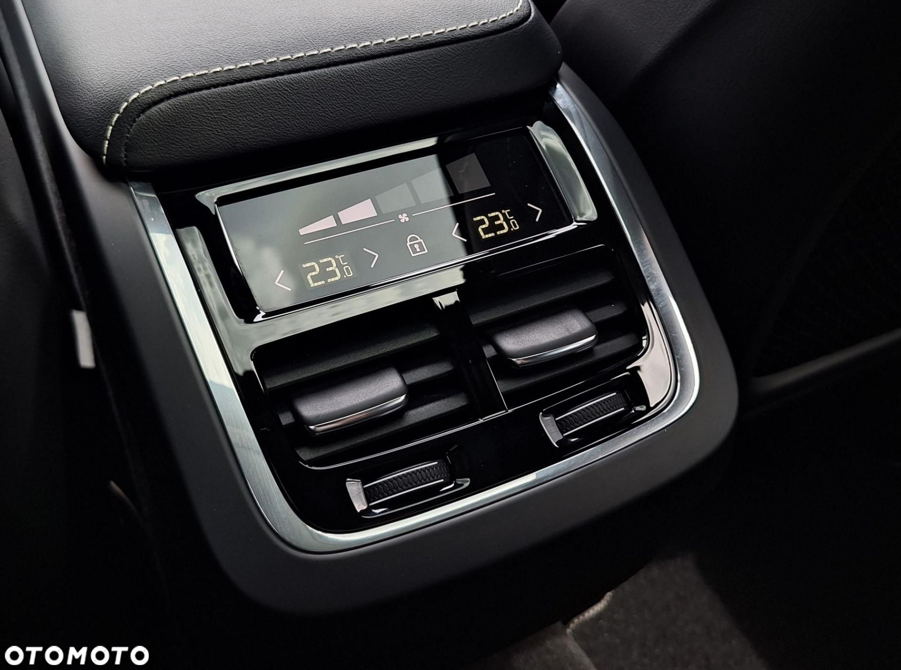 Volvo XC 60 - 32