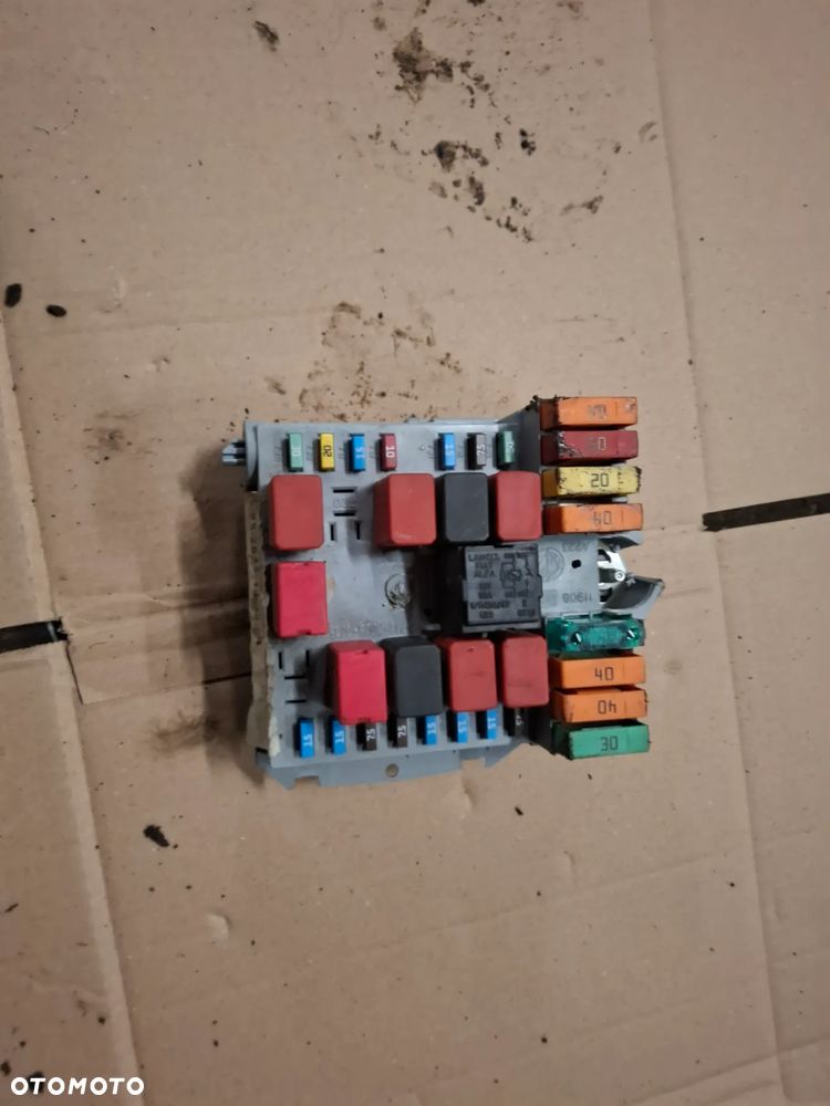 DUCATO III 2.3 JTD EURO 5 15 rok SKRZYNKA BEZPIECZNIKÓW 1376610080 - 1