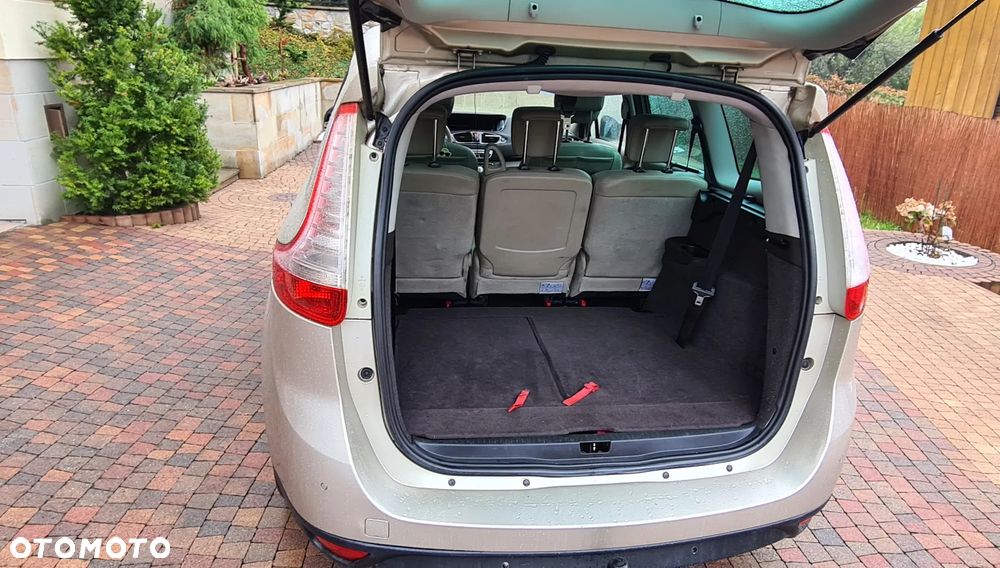 Renault Scenic 1.4 16V TCE Privilege - 4