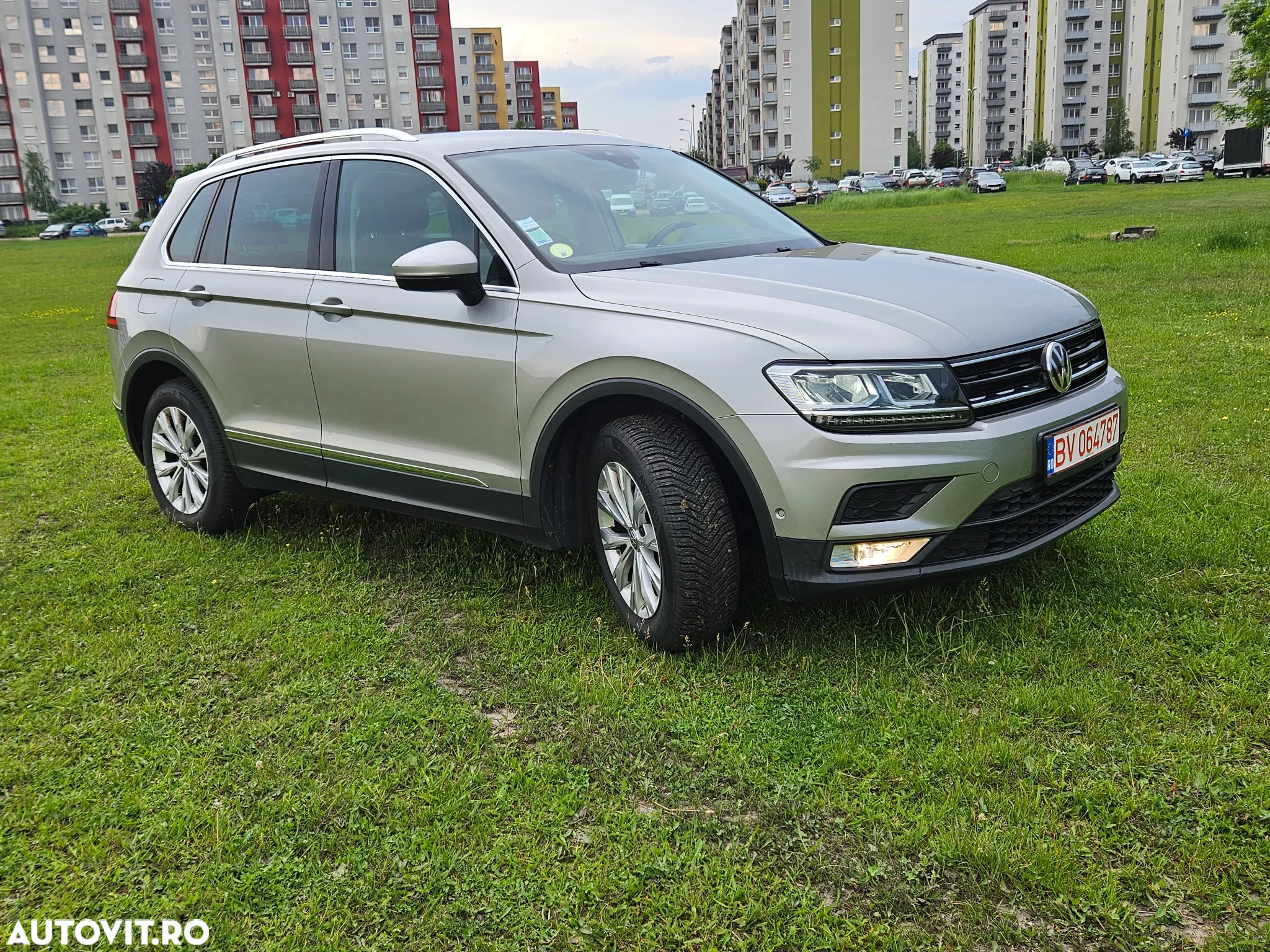 Volkswagen Tiguan 2.0 TDI 4Mot DSG Comfortline - 2