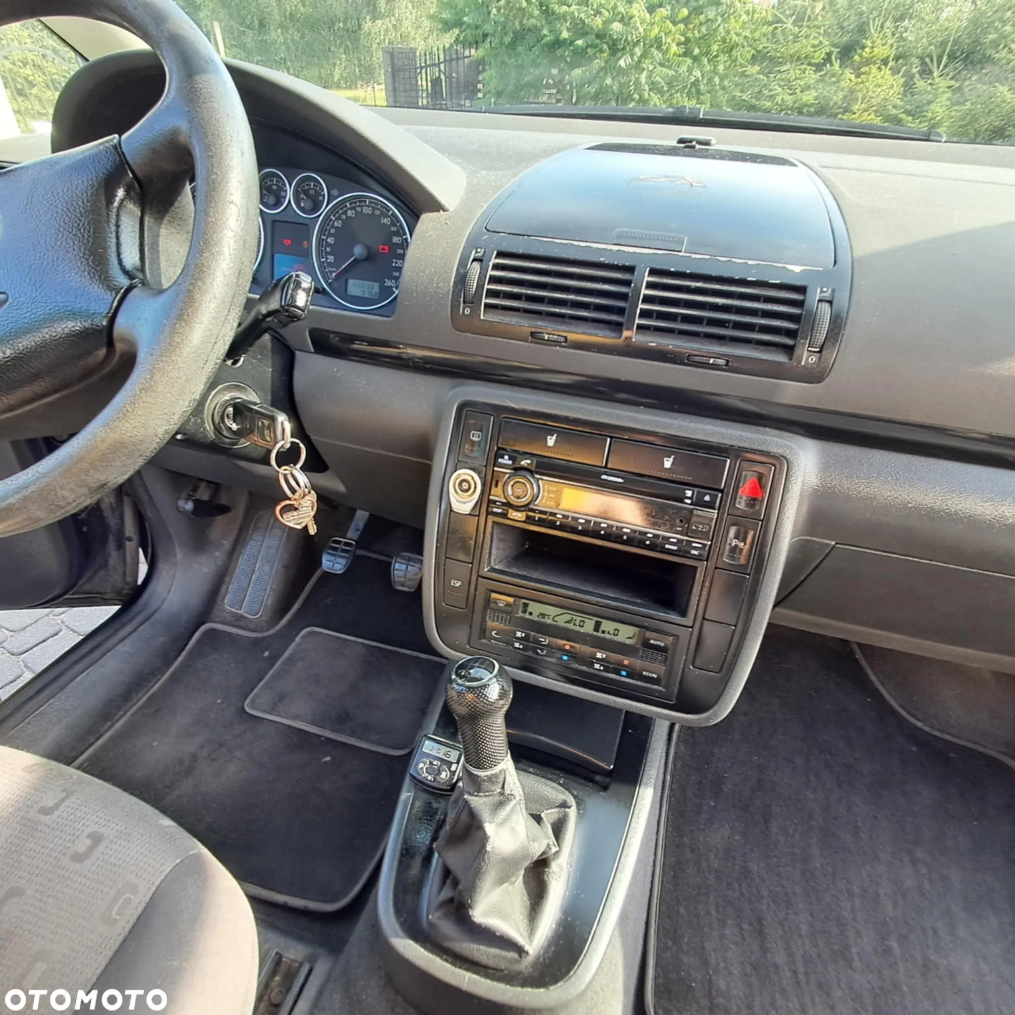 Volkswagen Sharan - 12
