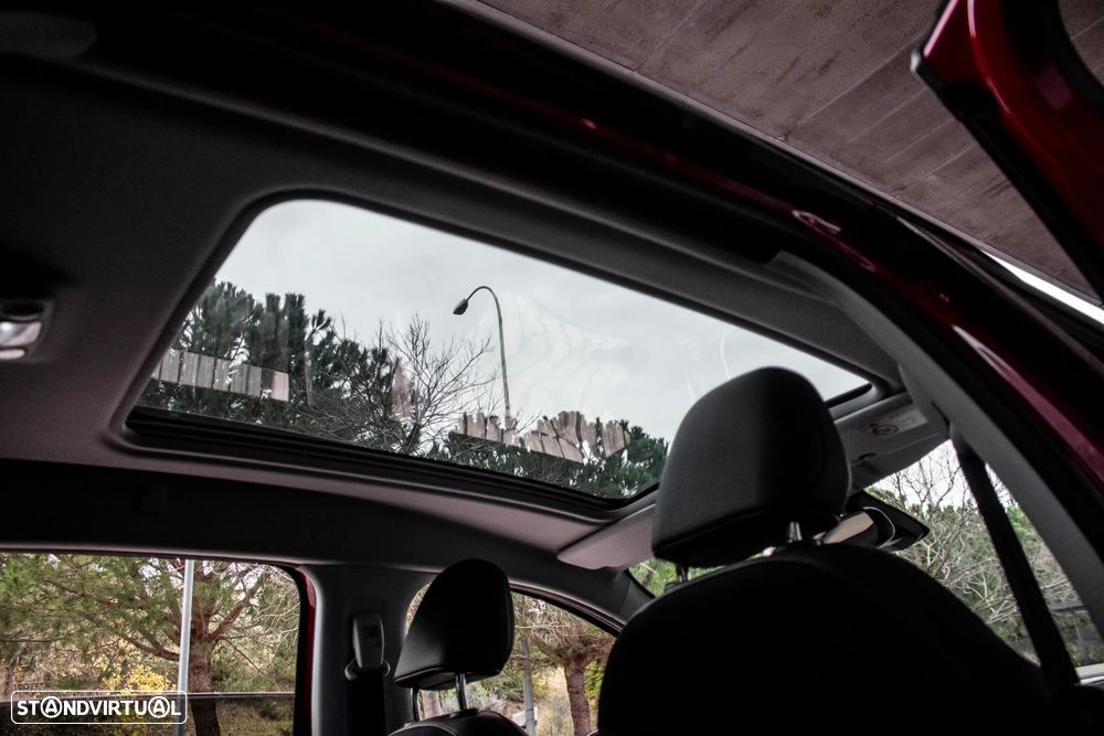 Peugeot 2008 1.2 PureTech GT Line EAT6 - 39