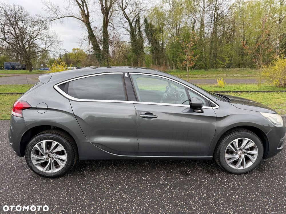 Citroën DS4 e-HDi 115 ETG6 SoChic - 9