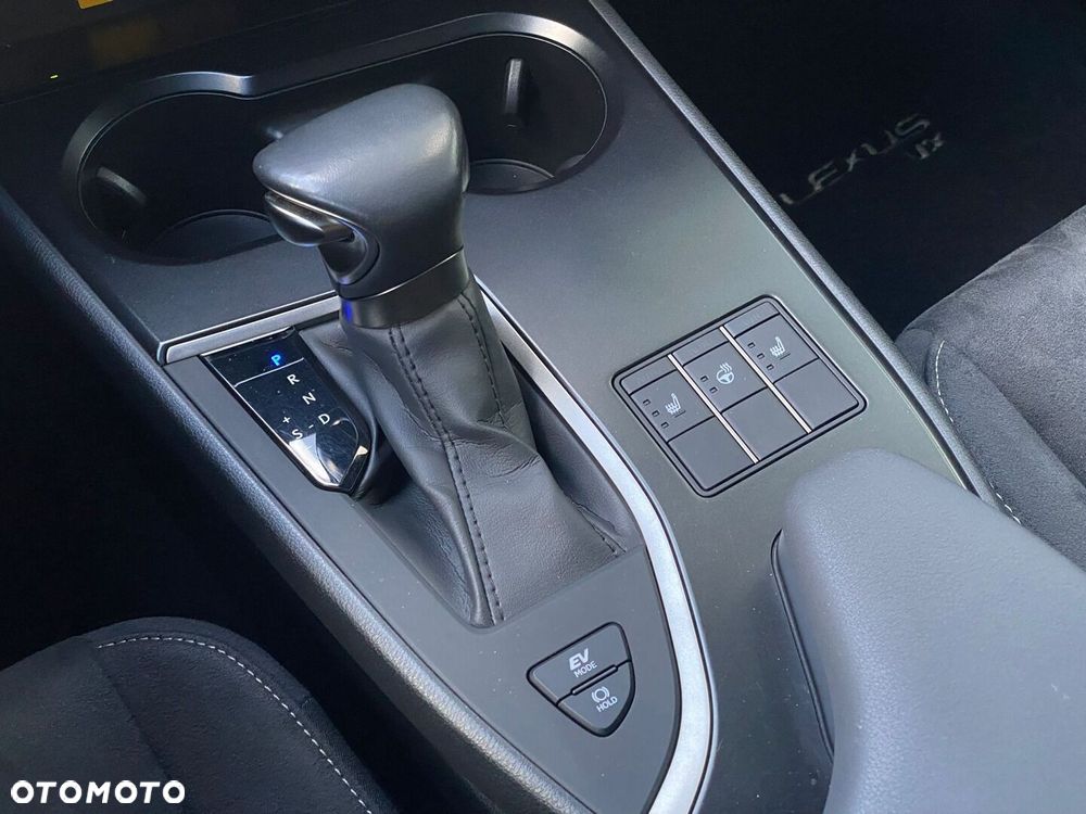 Lexus UX 250h GPF Business 2WD - 20