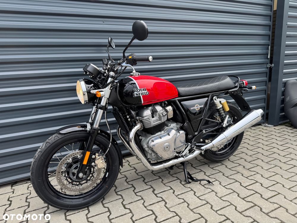 Royal Enfield Interceptor - 3