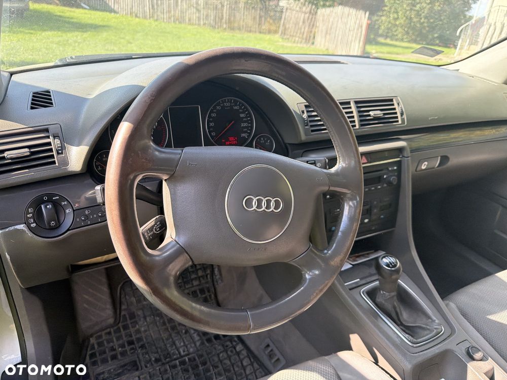 Audi A4 Limousine - 7