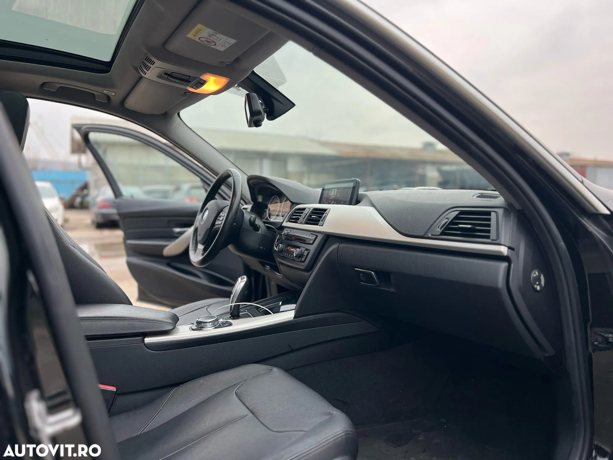 BMW Seria 3 - 12