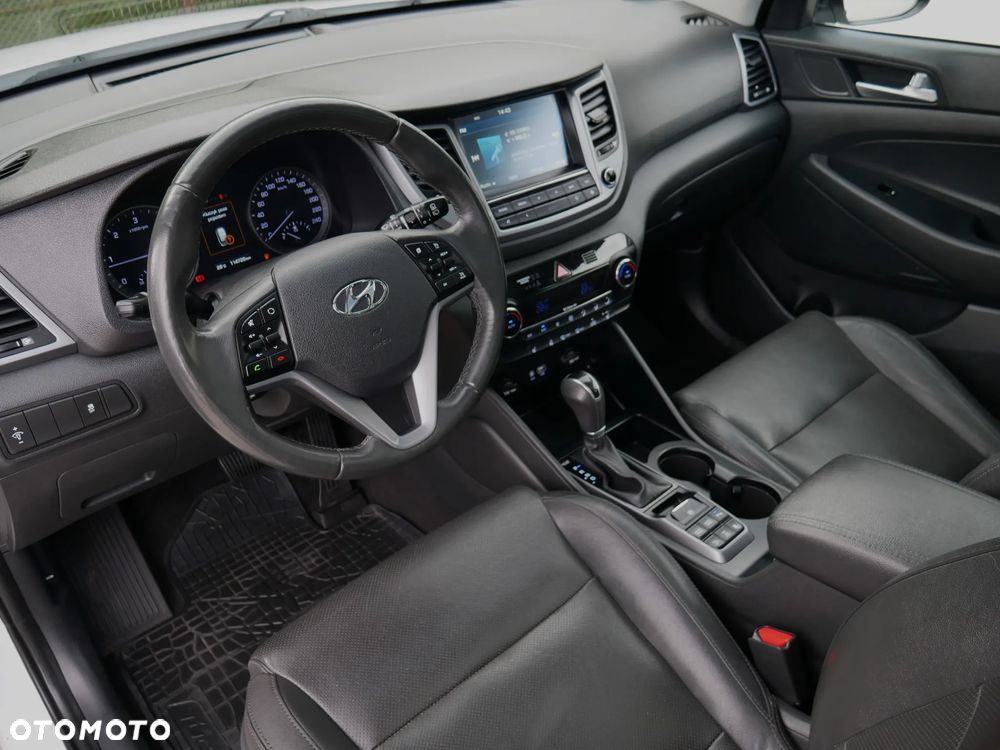 Hyundai Tucson 2.0 CRDI Style 4WD - 22