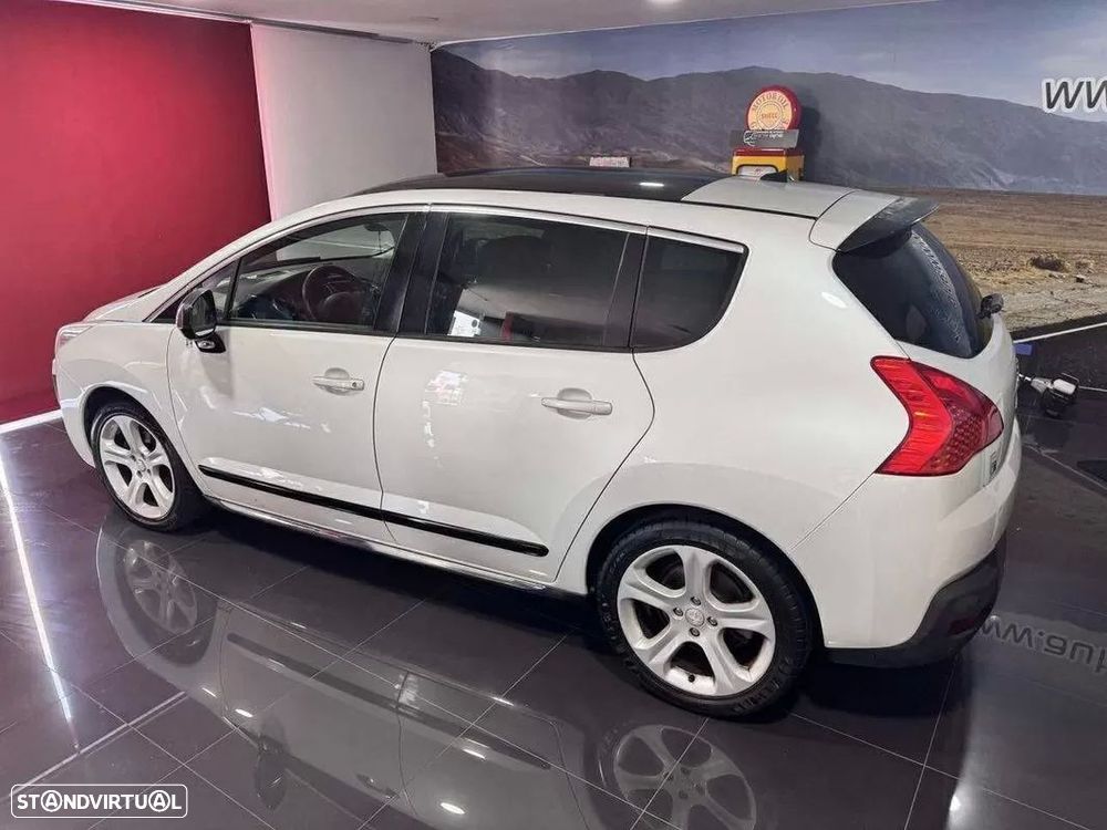 Peugeot 3008 2.0 HDi Hybrid4 - 5