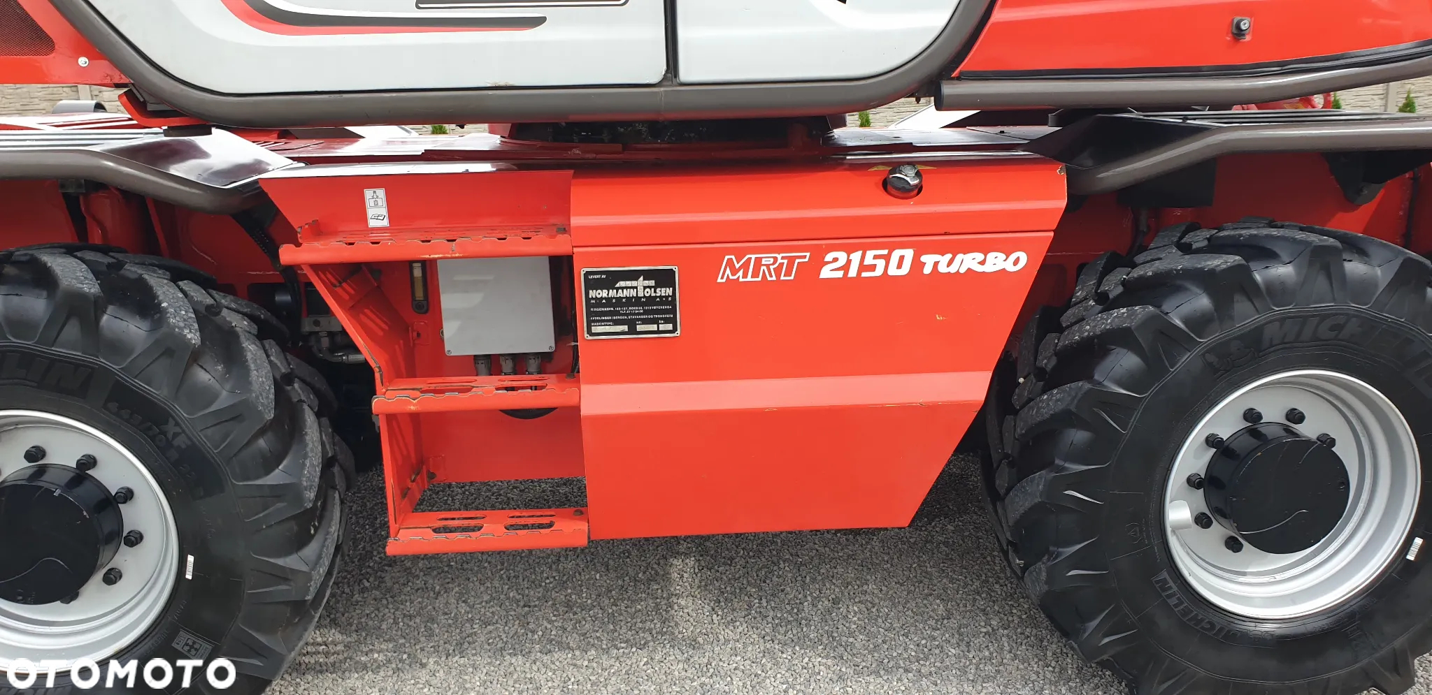Manitou MRT2150 Privilege kosz hydr. skrętny / wciągarka/widły hydr./pilot/ sprowadzona - 23