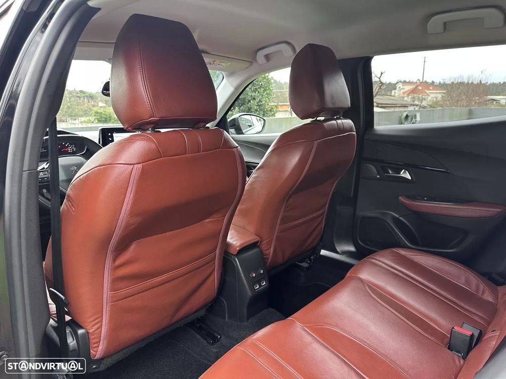 Peugeot 2008 PureTech 130 Allure Pack - 38