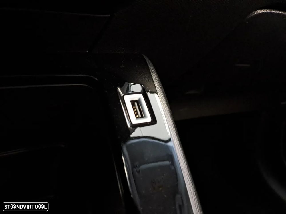 Peugeot 208 1.2 PureTech Active Pack - 22