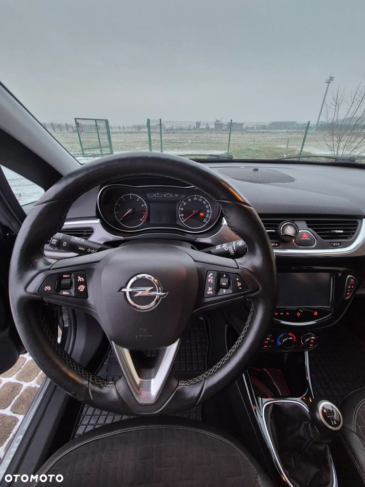 Opel Corsa 1.4 16V Cosmo - 12