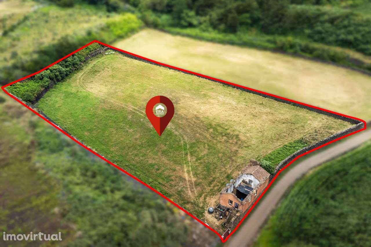 Terreno com ruína - Grande imagem: 3/13